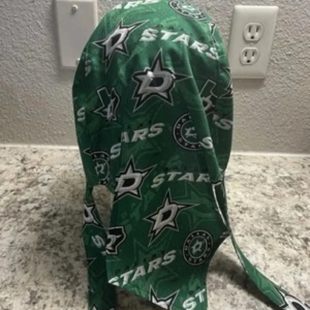 Green Star Pattern Hat Accessory - Picture 2 of 3